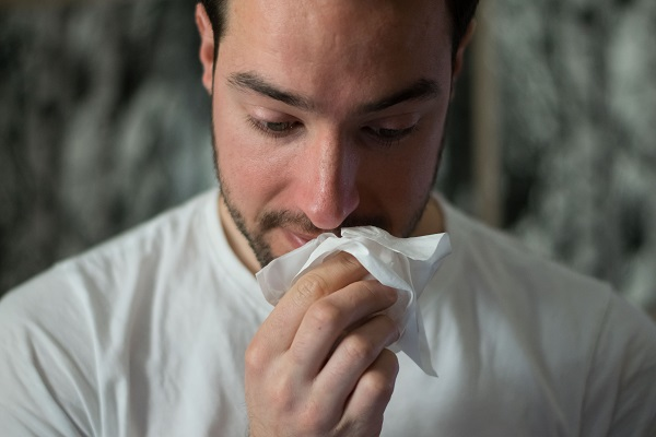 Аллергикам назвали тяжелые последствия отказа от лекарств