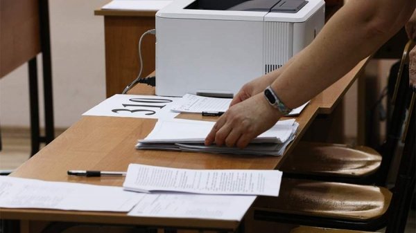 Отец Тепляковой обвинил руководство платного вуза в нарушении прав дочери 